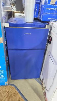 FRIGIDAIRE COMPACT REFRIGERATOR 3.0 cuft
