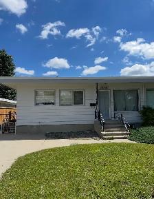 Renovated South Side Town House Available September 7th