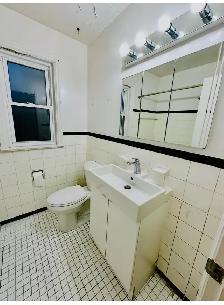 3 BEDROOM MAIN FLOOR OF A DETACHED BUNGALOW HOUSE UP FOR RENT - Photo 9