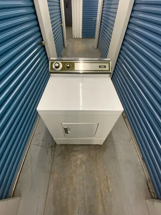 WHITE ELECTRIC DRYER