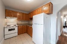 2 bedroom apt with large living room in a Victorian home - Photo 9
