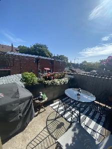 2 bedroom apt with large living room in a Victorian home - Photo 16