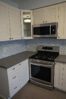1 Bedroom, Main floor apt with patio- Bloor and Ossington - Photo 10