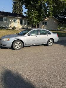 2006 Chevy Impala - Photo 2