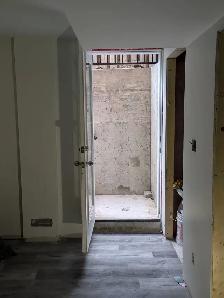 1 Bed   1 Bath   1 Parking Private Apartment - Available Oct 1st - Photo 7