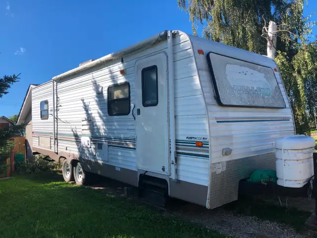 2004 Fleetwood Mallard RQS