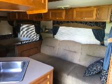 2004 Fleetwood Mallard RQS - Photo 5