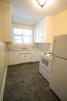 ~$999 Character Bachelor - Photo 7
