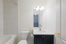 Modern Townhouse for Rent Near Woodbine Beach - Photo 7