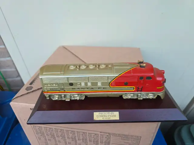 Vintage Lionel Train Santa Fe Locomotive F3  iesel Engine #2333