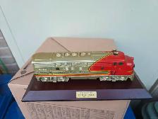 Vintage Lionel Train Santa Fe Locomotive F3  iesel Engine #2333