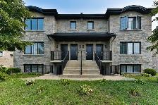 4 1/2 STYLE CONDO LAVAL/ CHOMEDEY A LOUER POUR 1ER NOVEMBRE 2026