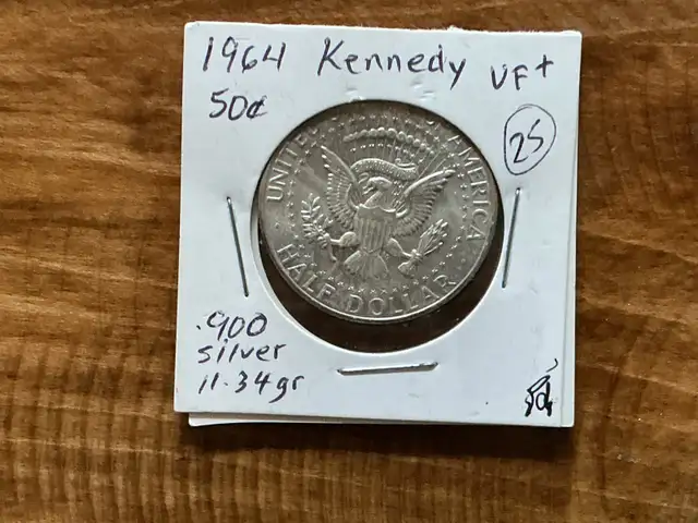 1964 J.F. KENNEDY Half Dollar 900 Silver Coin !