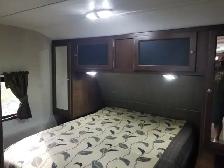 Couples Camper  2015 keystone Bullet 220rbi - Photo 4