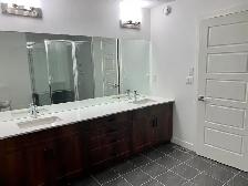 U of A area. Queen Alexandra. $2450. - Photo 9