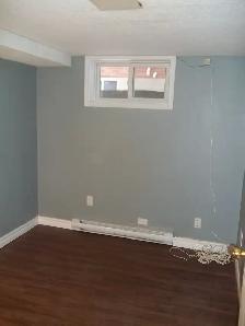 CLEAN AND BRIGHT - ONE BEDROOM APARTMENT - ALL INCL WITH PARKING - Photo 6