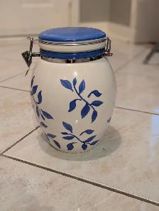 Decorative Ceramic Bowl and Cookie Jar - Photo 3