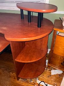 Beautiful Solid Wood  Office Desk - Photo 2