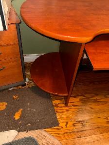 Beautiful Solid Wood  Office Desk - Photo 3