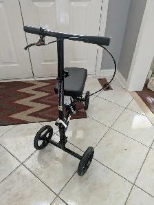 Knee Scooter - Photo 2