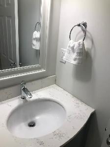 FURNISHED ROOM avail in Townhouse - Derry & Scott - MILTON