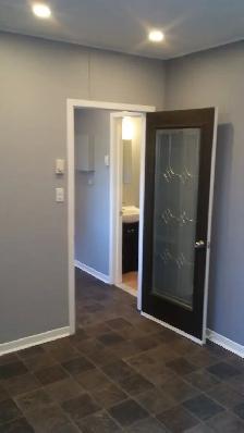 Office / Retail Space In Bourget For Lease Rent ! - Photo 2