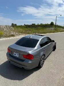 2009 BMW 335i XDrive - Safetied - Low KMS - NO ACCIDENTS - Photo 2
