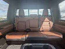 2024 GMC Sierra 3500HD Denali Ultimate 6.6L Diesel/Nav/Sunroof/M - Photo 15