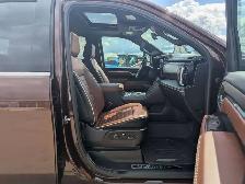 2024 GMC Sierra 3500HD Denali Ultimate 6.6L Diesel/Nav/Sunroof/M - Photo 17