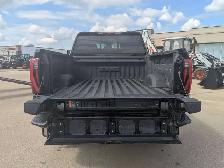 2025 GMC Sierra 3500HD Denali 6.6L/V8/Touchscreen Nav/Sunroof/Ca - Photo 9