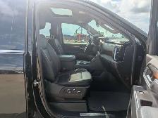 2025 GMC Sierra 3500HD Denali 6.6L/V8/Touchscreen Nav/Sunroof/Ca - Photo 18