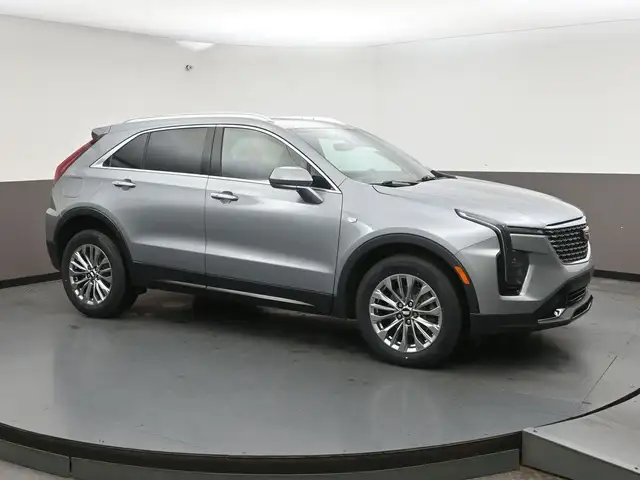 2024 Cadillac XT4 Premium Luxury HUD, Leather, Sunroof, Premium