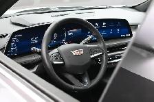 2024 Cadillac XT4 Premium Luxury HUD, Leather, Sunroof, Premium - Photo 5