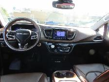 2017 Chrysler Pacifica 4dr Wgn Limited |Pano. Double Sunroof | L - Photo 2