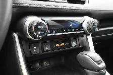 2023 Toyota RAV4 Hybrid XLE AWD, HEATED SEATS, BACKUP CAMERA & M - Photo 17