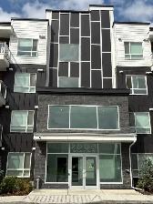 1 bed   den, 2 bath unit located in the SW area of Belmont