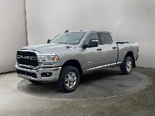 2024 Ram 3500 BIG HORN / 6.4L GAS / LEVEL 1 PKG / NO ACCIDENTS