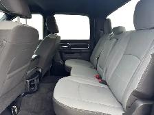 2024 Ram 3500 BIG HORN / 6.4L GAS / LEVEL 1 PKG / NO ACCIDENTS - Photo 8