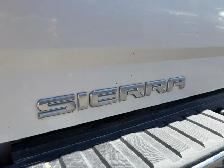 2015 GMC Sierra 1500 4WD Crew Cab 143.5' SLT for sale - Photo 7