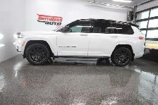 2023 Jeep Grand Cherokee SUMMIT / RESERVE / HIGH ALTITUDE / 4X4 - Photo 4