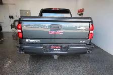 2018 GMC Sierra 1500 ELEVATION / Z71 / CREW CAB / 5.3L / 4X4 - Photo 10