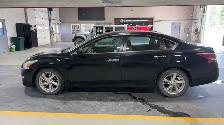 2015 Nissan Altima - Photo 2