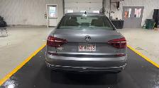 2018 Volkswagen Passat - Photo 4