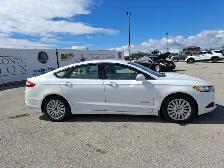 2016 Ford Fusion Hybrid - Photo 4