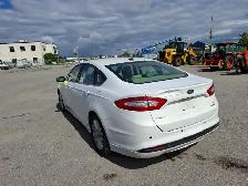 2016 Ford Fusion Hybrid - Photo 7