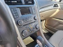 2016 Ford Fusion Hybrid - Photo 12
