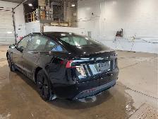 2025 Tesla Model 3 - Photo 6