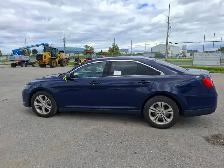 2017 Ford Taurus - Photo 8