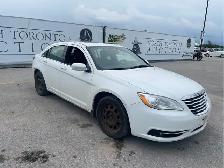 2011 Chrysler 200 - Photo 3