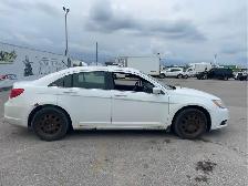 2011 Chrysler 200 - Photo 4